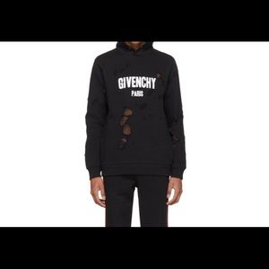 Givenchy Paris hoodie it's an XL fits like L I'm M